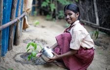 Zehn Jahre nach dem Tsunami - Janisha - Projektbesuch von Bastian Strauch in Indien zehn Jahre nach dem Seebeben im Indischen Ozean Zehn Jahre nach dem Tsunami - Janisha - Projektbesuch von Bastian Strauch in Indien zehn Jahre nach dem Seebeben im Indischen Ozean
