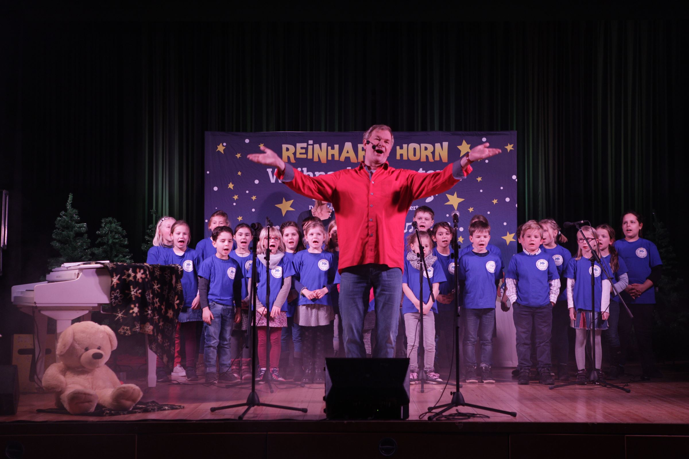 Reinhard Horn: Weihnachtstournee 'Weihnachten unterm Sternenzelt', Konzert in Troisdorf (Quelle: Christian Herrmanny) "Weihnachten unterm Sternenzelt' - Reinhard Horn auf seiner Weihnachtstournee 2019 (Quelle: Christian Herrmanny)Konzert in Troisdorf