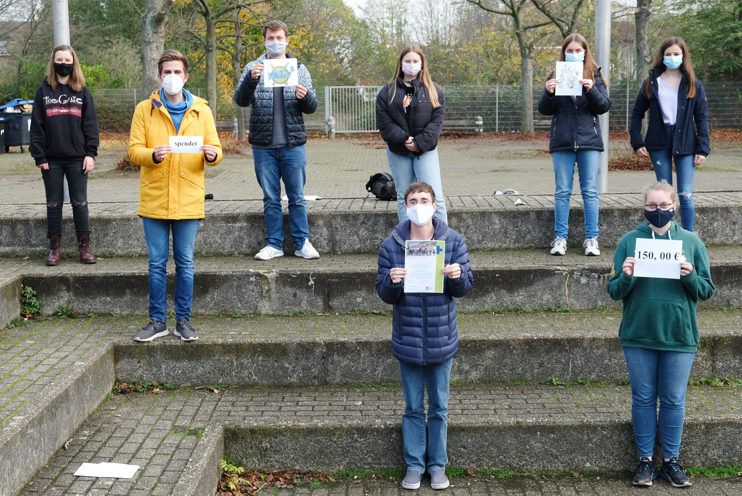 Spende der Schülerzeitung des Duisburger Albert-Einstein-Gymnasiums