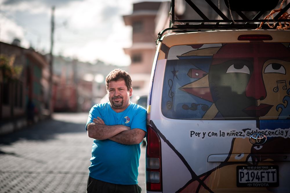 Spendenaktion WAZ 2018; Saul Interiano - Saul ist Leiter der COINCIDIR Einrichtung. Reportage zur WAZ-Weihnachtsspendenaktion 2018 in Guatemala zusammen mit der Kindernothilfe. Das Ziel des Projekts ... Spendenaktion WAZ 2018; Saul Interiano - Saul ist Leiter der COINCIDIR Einrichtung. Reportage zur WAZ-Weihnachtsspendenaktion 2018 in Guatemala zusammen mit der Kindernothilfe. Das Ziel des Projekts ...