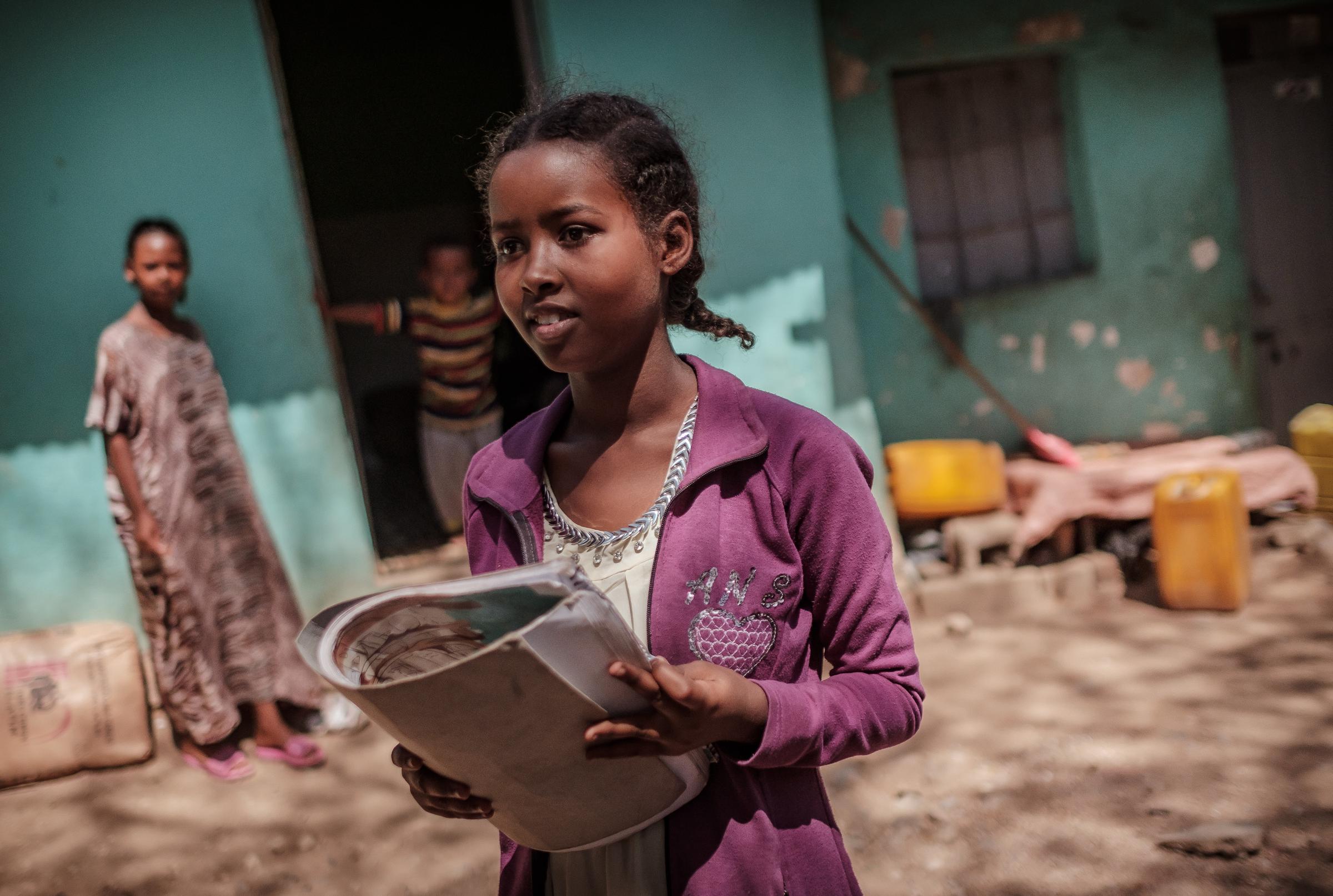 Kaido mit ihrem Zeichenblock (Quelle: Jakob Studnar/FUNKE) Kaido mit ihrem Zeichenblock (Quelle: Jakob Studnar/FUNKE)