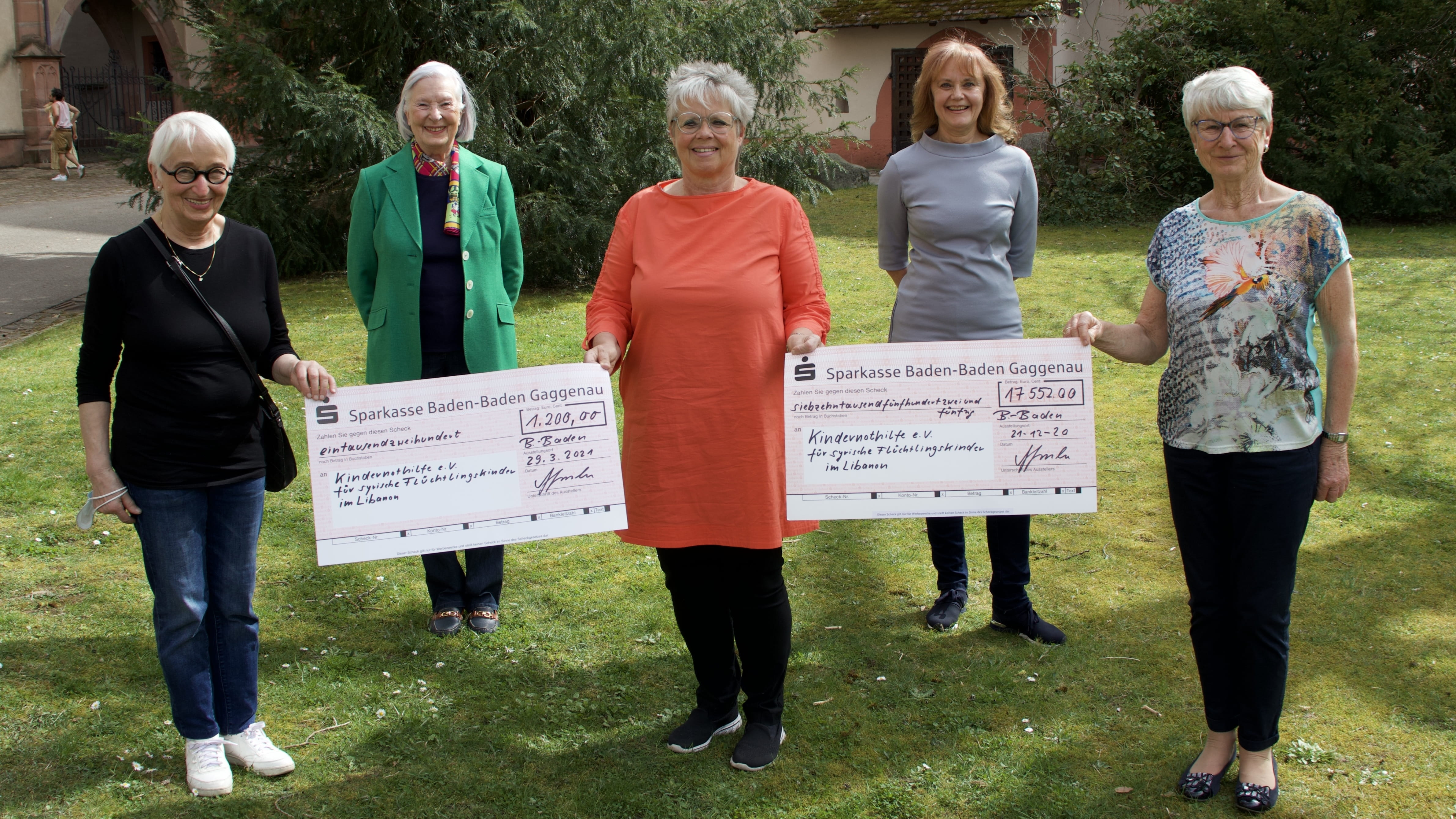 von links: Imo Quero-Lehmann, Irmgard Gnad, Anneliese Grenke, Petra Kuebler und Christa Weiß (Quelle: privat)"