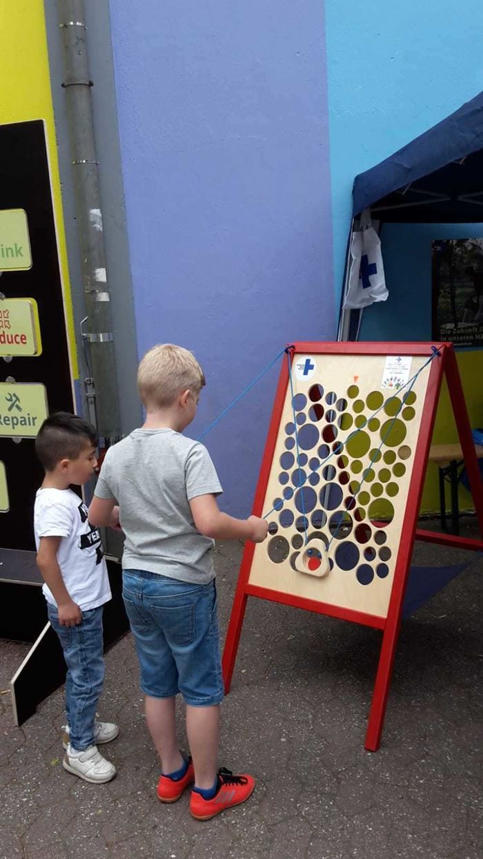 Käsebrett-Spiel des Freundeskreises Rhein-Ruhr auf der KinderExpo Krefeld. 