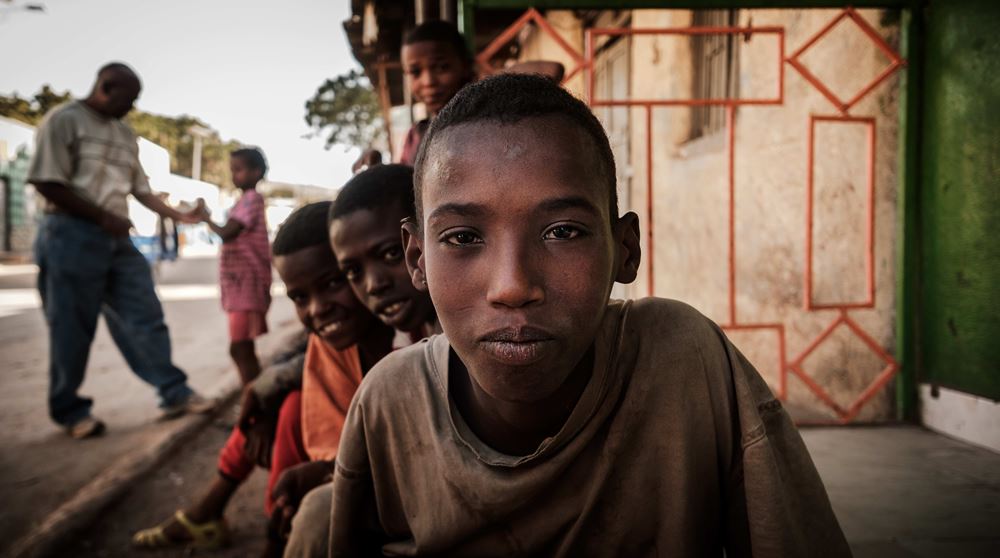 Ein Junge in Äthiopien, der dort auf der Straße lebt. (Quelle: Jakob Studnar)