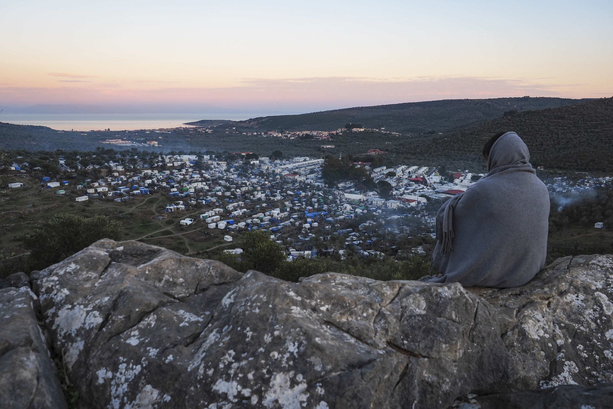 WAZ-Spendenaktion in Lesbos WAZ-Reise, Blick auf das Camp von einem Berg