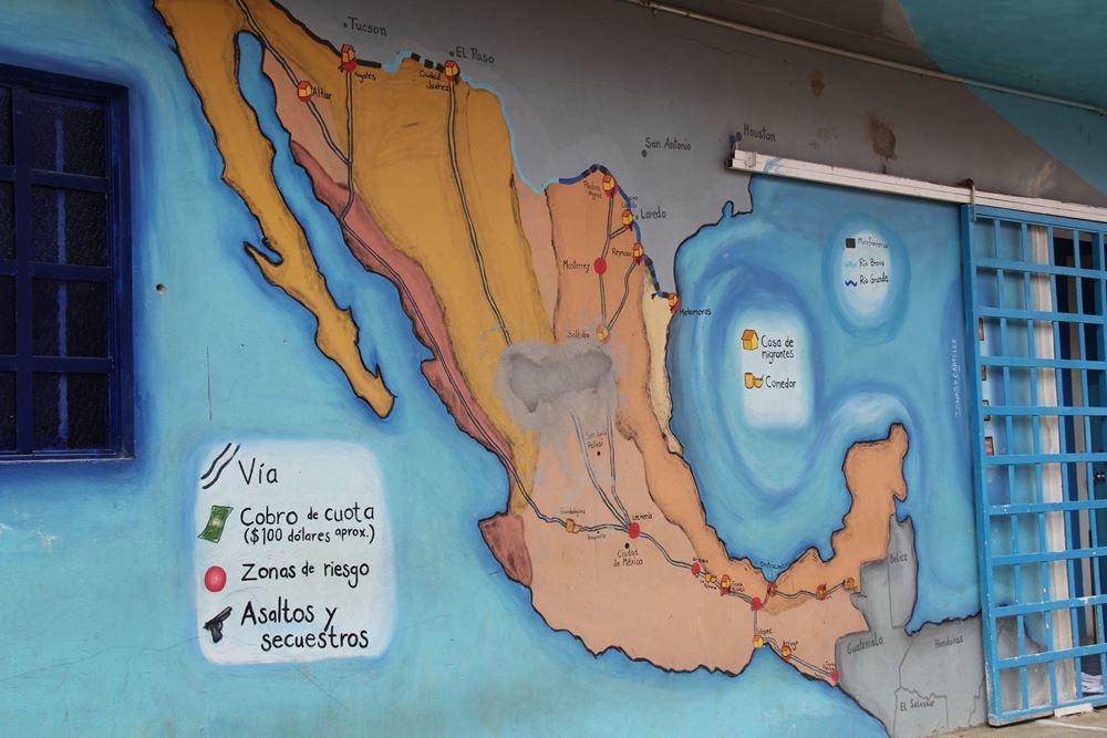 Wandbild in einer Herberge in Mexiko mit wichtigen Infos zur Fluchtroute (Quelle: Erika Harzer) Wandbild in einer Herberge in Mexiko mit wichtigen Infos zur Fluchtroute (Quelle: Erika Harzer)