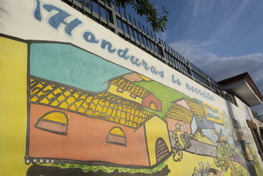 Graffito auf einer Wand des Migrationszentrums in San Pedro Sula (Quelle: Christian Nusch) Graffito auf einer Wand des Migrationszentrums in San Pedro Sula (Quelle: Christian Nusch)