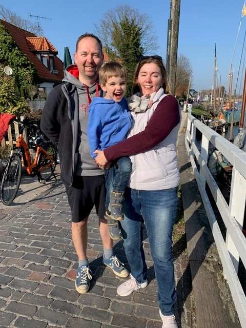 Andrea Kröger mit Ehemann und Kind (Quelle: privat) Andrea Kröger mit Ehemann und Kind (Quelle: privat)