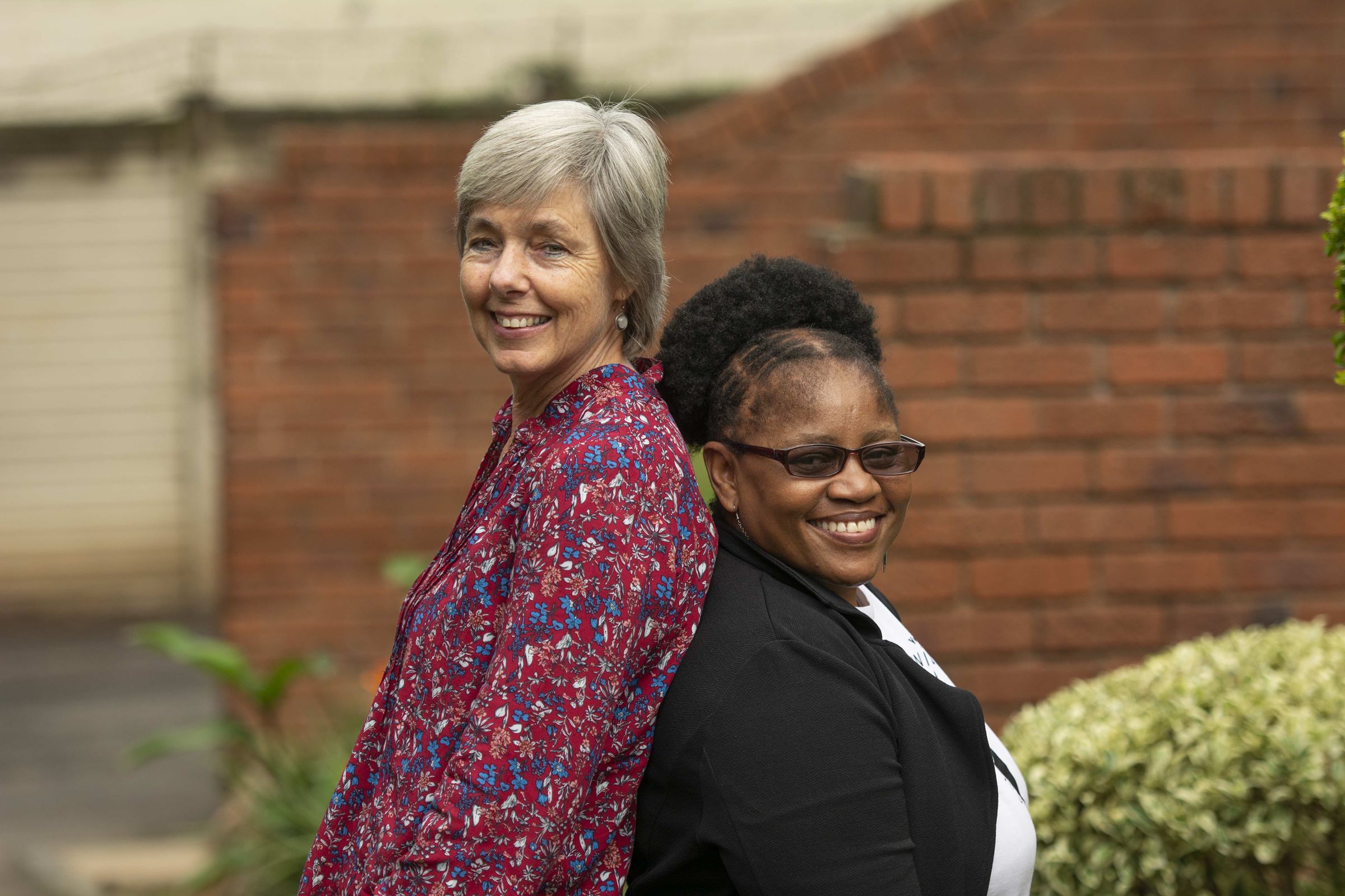 Südafrika: Sue und Bongi sind Kinderschutztrainerinnen im Auftrag der Kindernothilfe (Quelle: Christian Nusch) Südafrika: Sue und Bongi sind Kinderschutztrainerinnen im Auftrag der Kindernothilfe (Quelle: Christian Nusch)