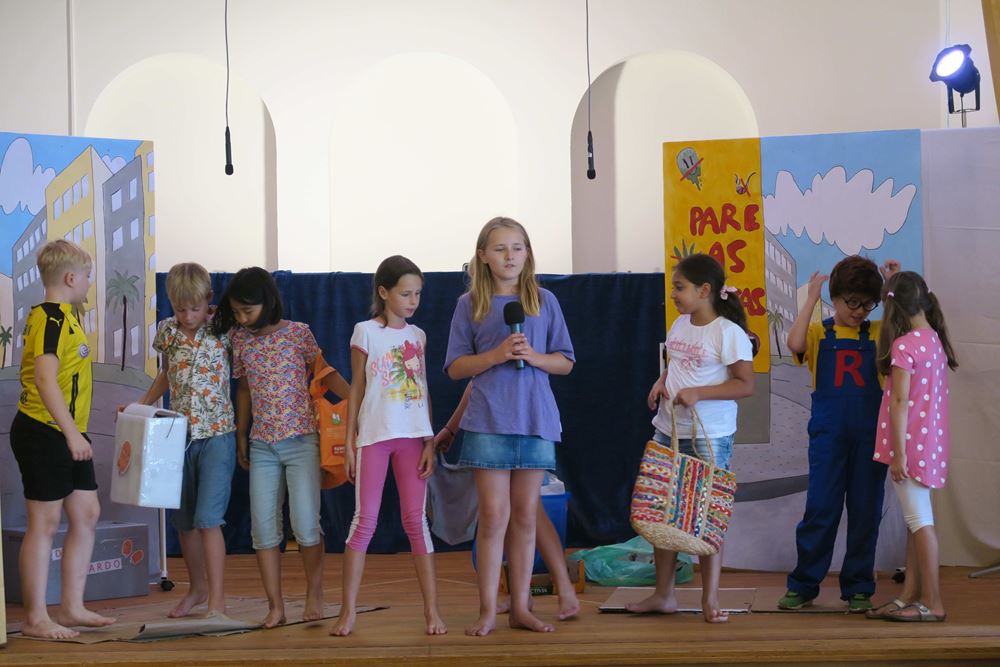 Robinson-Musical: Brasilienszene (Quelle: Jochen Arnold) Robinson-Musical: Brasilienszene (Quelle: Jochen Arnold)