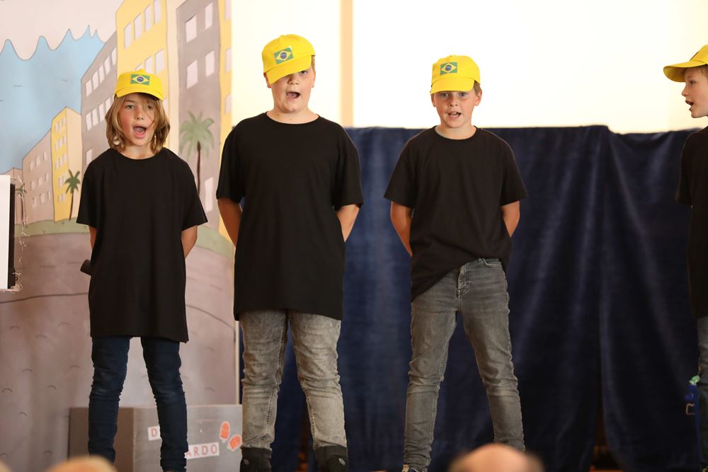 Robinson Musical: Polizisten in Brasilien (Quelle: Ralf Krämer) Robinson Musical: Polizisten in Brasilien (Quelle: Ralf Krämer)