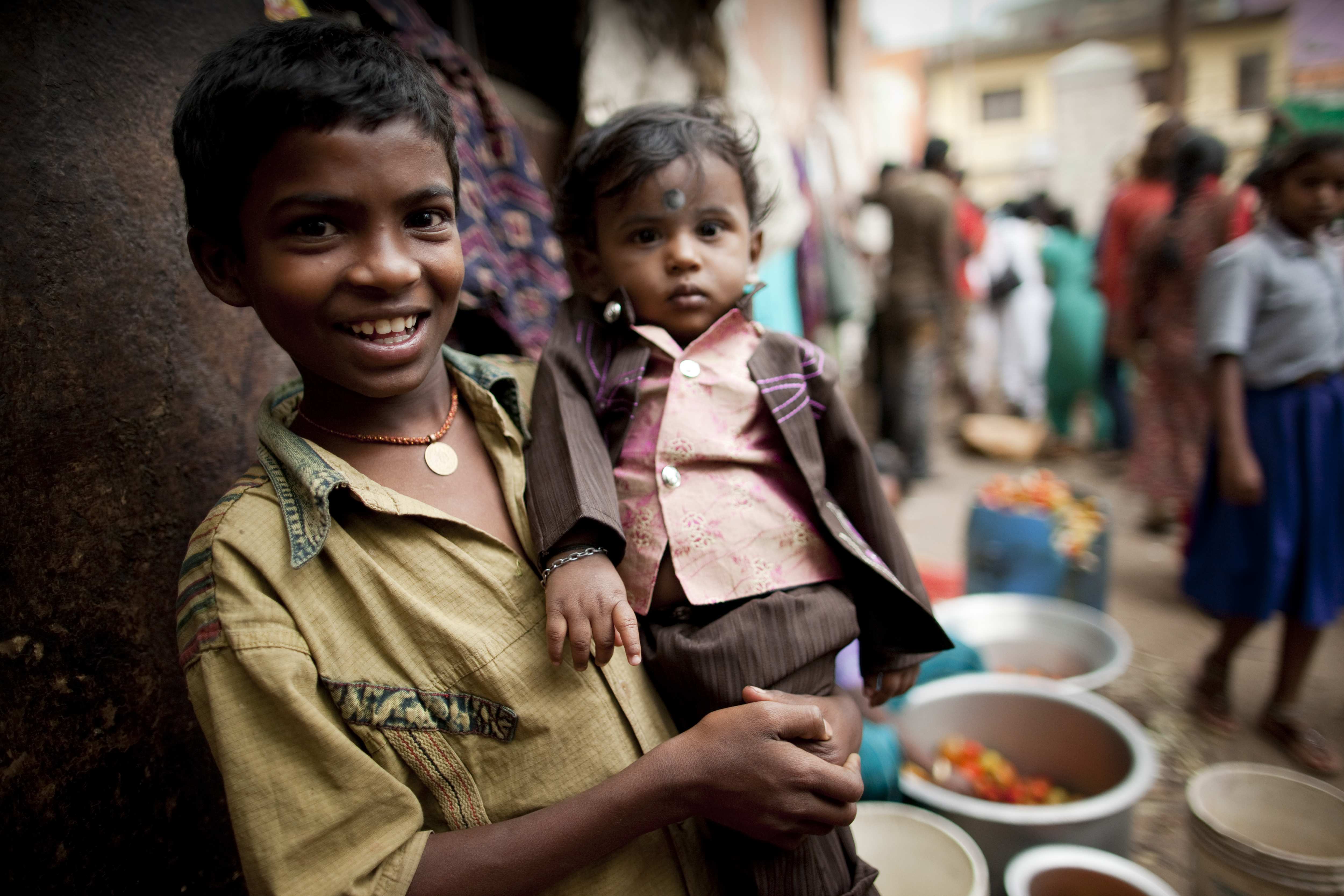 Menschen in einem Slum in Bangalore(Quelle: Jakob Studnar)