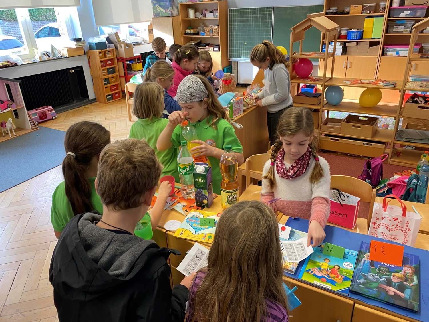 Flohmarkt in der Sankt-Martin-Schule Wankum in Wachtendonk (Quelle: privat)