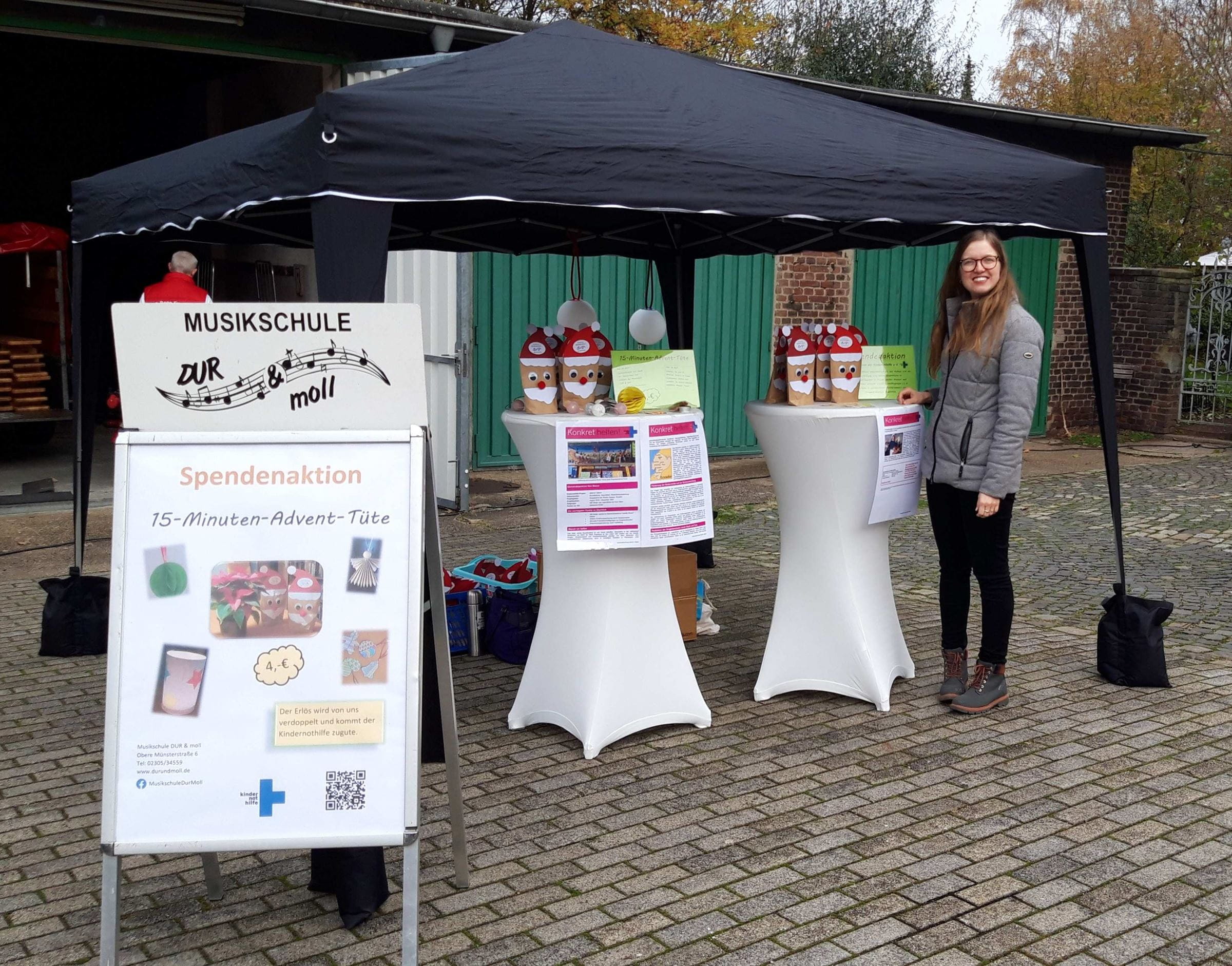 Der Stand der Musikschule DUR & moll in Castrop-Rauxel beim Weihnachtsmarkt 2022 (Quelle: privat) Der Stand der Musikschule DUR & moll in Castrop-Rauxel beim Weihnachtsmarkt 2022 (Quelle: privat)