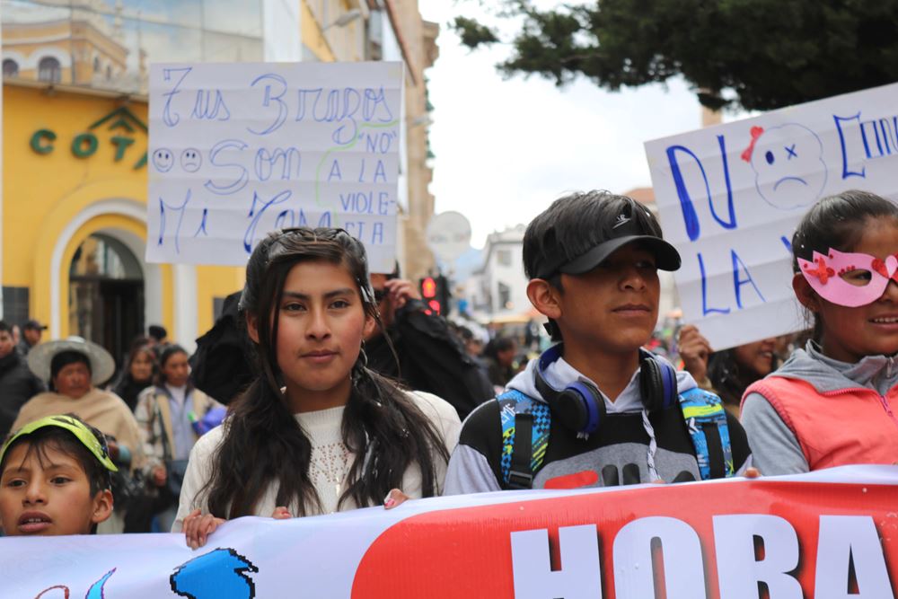 Kinder demonstrieren in Bolivien (Quelle: Kindernothilfe) Kinder demonstrieren in Bolivien (Quelle: Kindernothilfe)