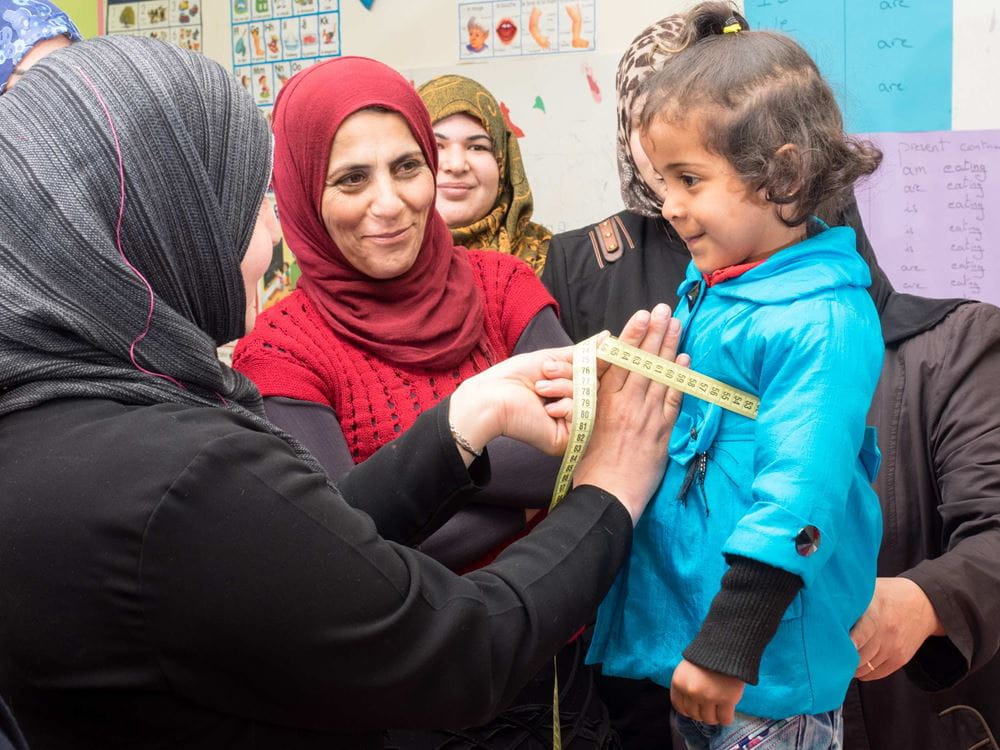 Syrische Frauen bei einem Handarbeitskurs (Quelle: Stephen Davies) Syrische Frauen bei einem Handarbeitskurs (Quelle: Stephen Davies)