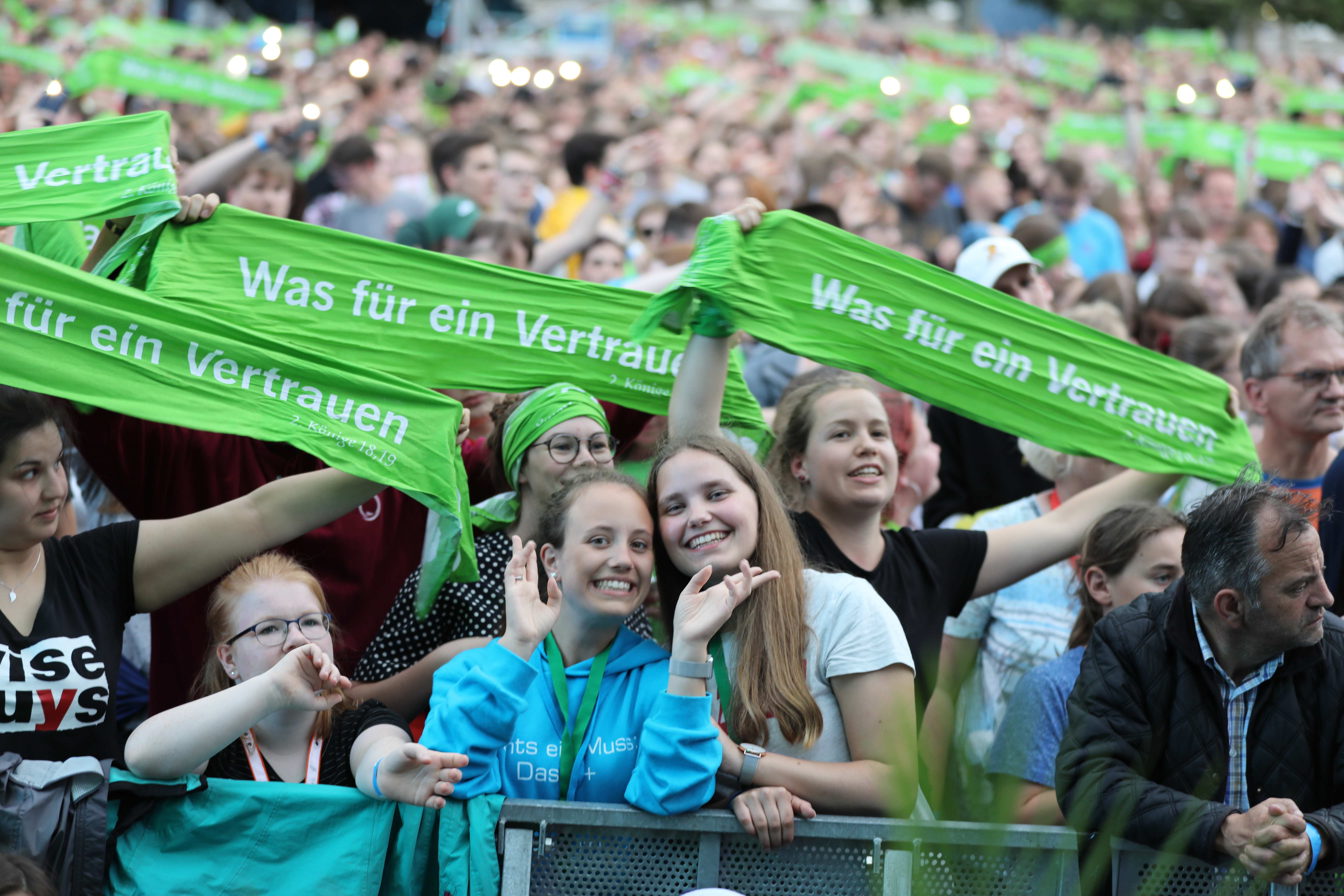  Evangelischer Kirchentag in Dortmund 2019: Konzert von Culcha Candela und den 'Alten Bekannten' auf dem Hansaplatz in Dortmund (Quelle: Kindernothilfe)