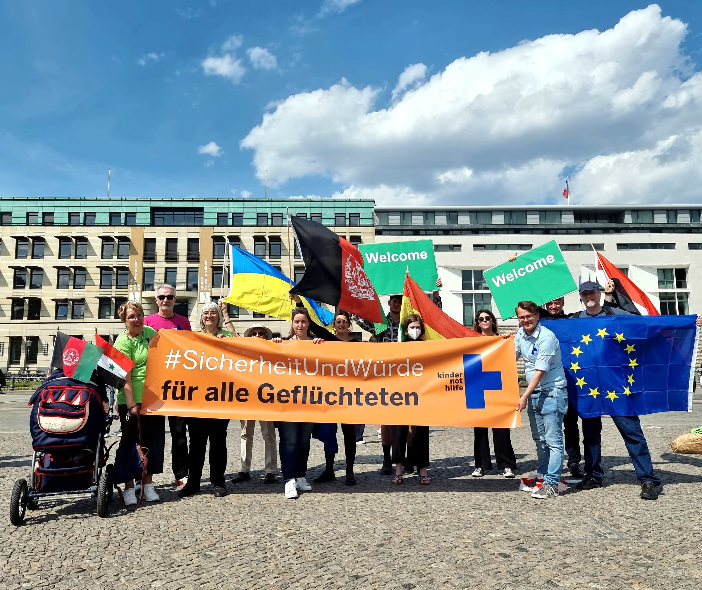 #SicherheitundWürde: Advocacy-ProtestaktionDemonstration für alle geflüchteten Kinder am Pariser Platz in Berlin (Quelle: Kindernothilfe)