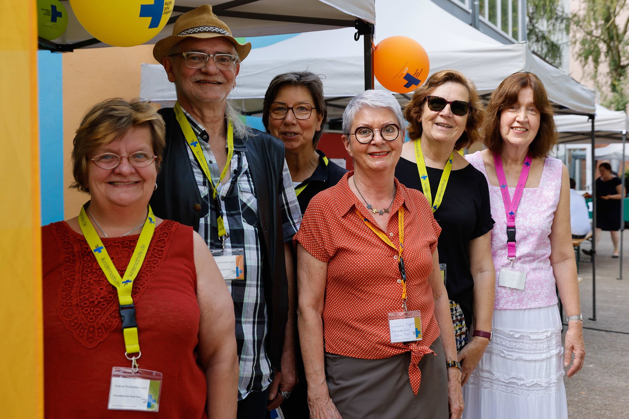Der Freundeskreis Rhein Ruhr bei der Kinderexpo in Krefeld (Quelle: Ludwig Grunewald) Der Freundeskreis Rhein Ruhr bei der Kinderexpo in Krefeld (Quelle: Ludwig Grunewald)