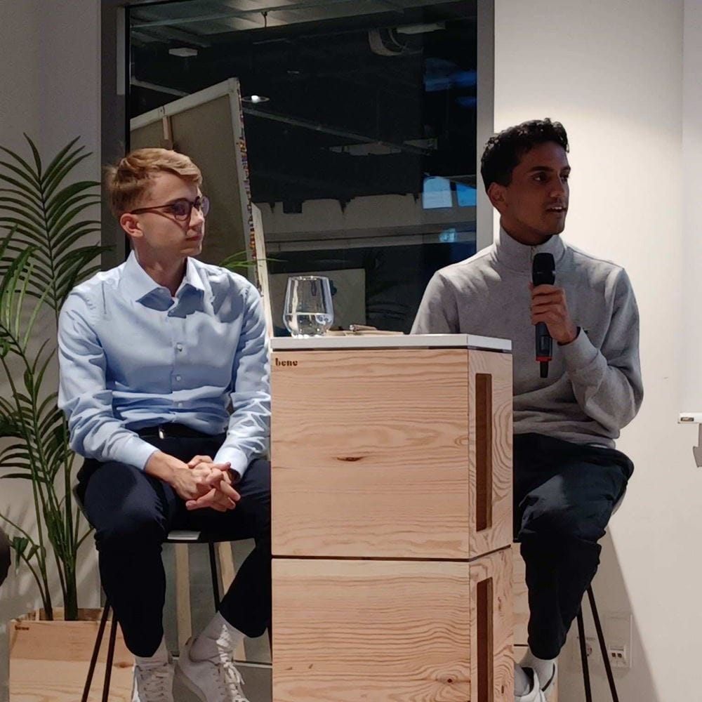 Globale Bildungskampagne: Podiumsdiskussion mit Susanne Menge MdB, Kristina Kreuzer (von WorldVision) und Peter Meiwald (von MISEREOR) entstanden; auf dem Foto: Iven Schwerdtfeger und Ratin Sazedul Globale Bildungskampagne: Podiumsdiskussion mit Susanne Menge MdB, Kristina Kreuzer (von WorldVision) und Peter Meiwald (von MISEREOR) entstanden; auf dem Foto: Iven Schwerdtfeger und Ratin Sazedul