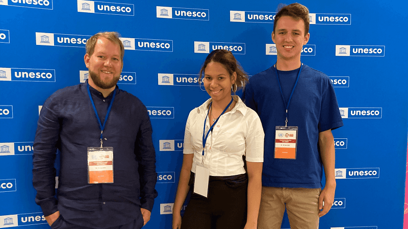 Transforming Education Summit 2022: Malte Pfau (Kindernothilfe), Jugendbotschafterin Tanya Brückner (Globale Bildungskampagne Deutschland) , Nicolas Langer (GBK) (Quelle: GBK) Transforming Education Summit 2022: Malte Pfau (Kindernothilfe), Jugendbotschafterin Tanya Brückner (Globale Bildungskampagne Deutschland) , Nicolas Langer (GBK) (Quelle: GBK)