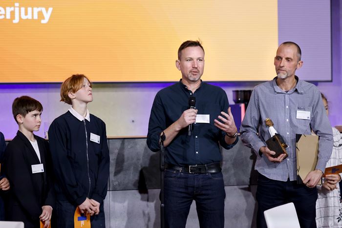 Gewinner des Preis der Kinderjury: Bernd Hauser (links) und Sascha Montag (rechts) bedanken sich (Quelle: Franziska Krug)