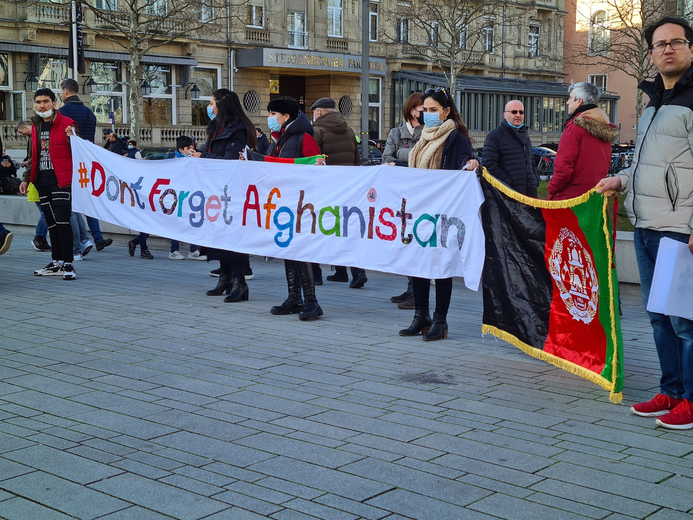 Demonstrierende für Afghanistan (Quelle: Christopher Vent/Kindernothilfe)