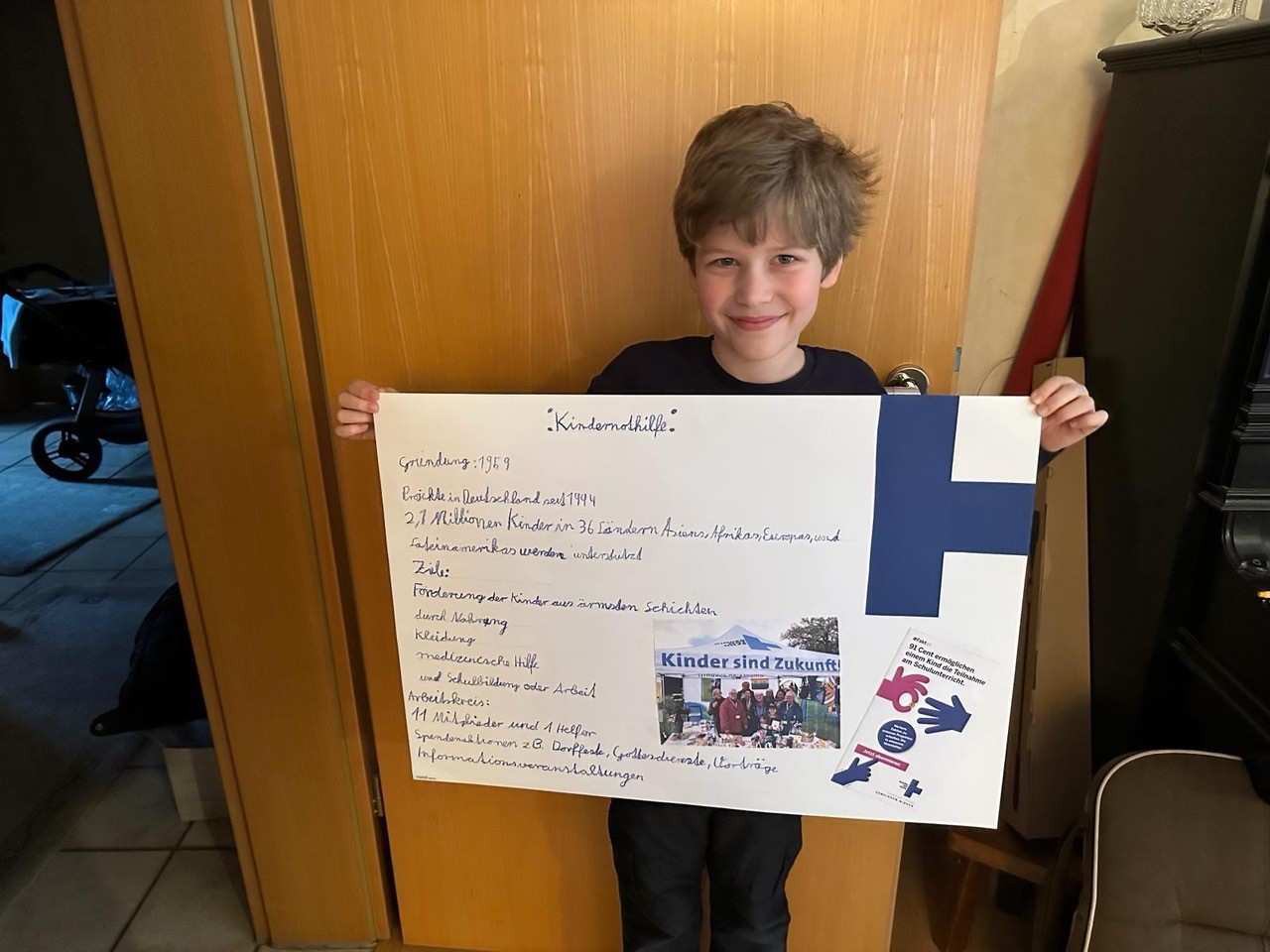 Lachendorf: Fynn hat ein Kindernothilfe-Referat gehalten und dazu selbst ein Plakat gebastelt (Quelle: privat)