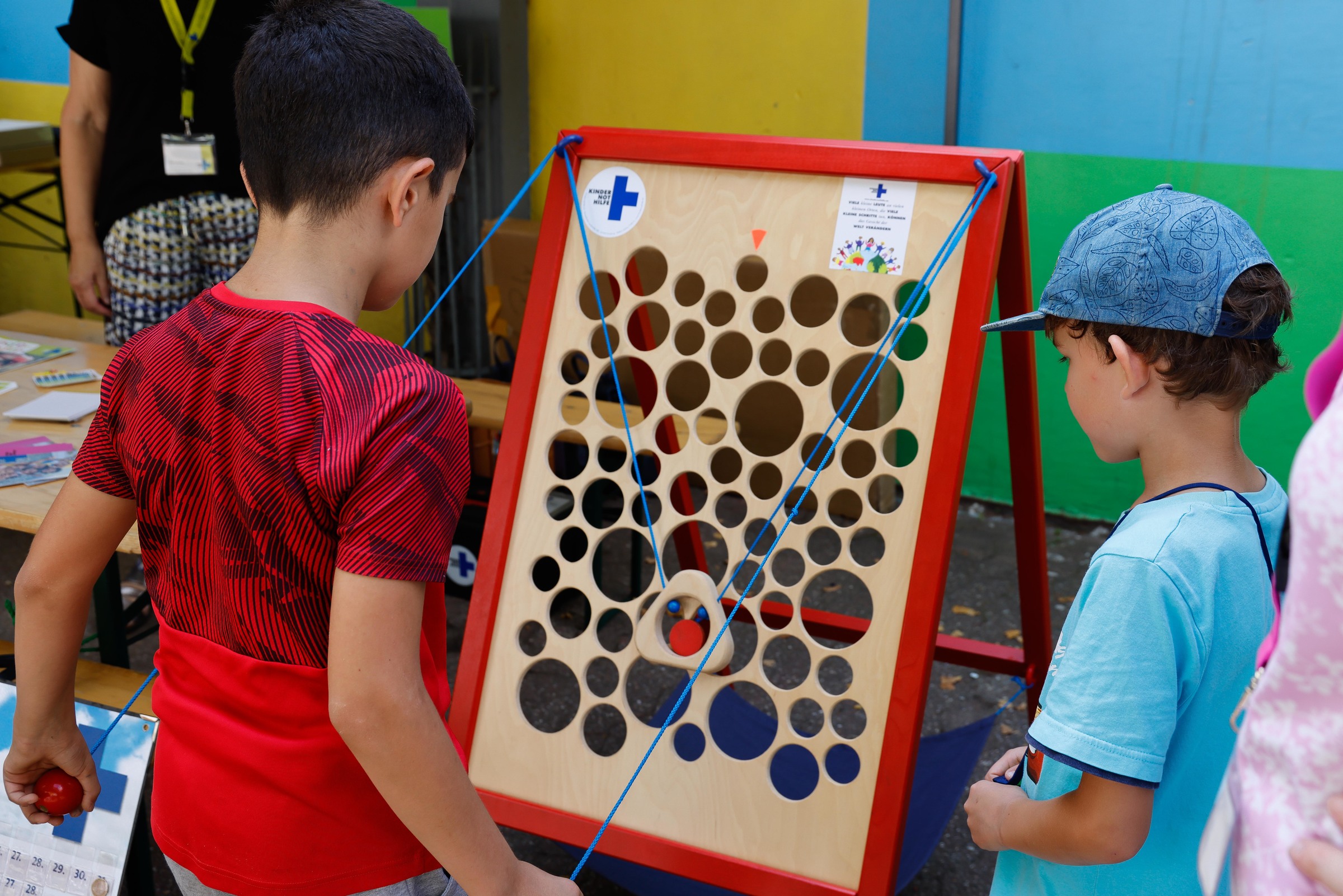 Eindrücke vom Stand des Kindernothilfe Arbeitskreises Rhein-Ruhr auf der Kinderexpo 2023 in Krefeld (Quelle: Ludwig Grunewald)