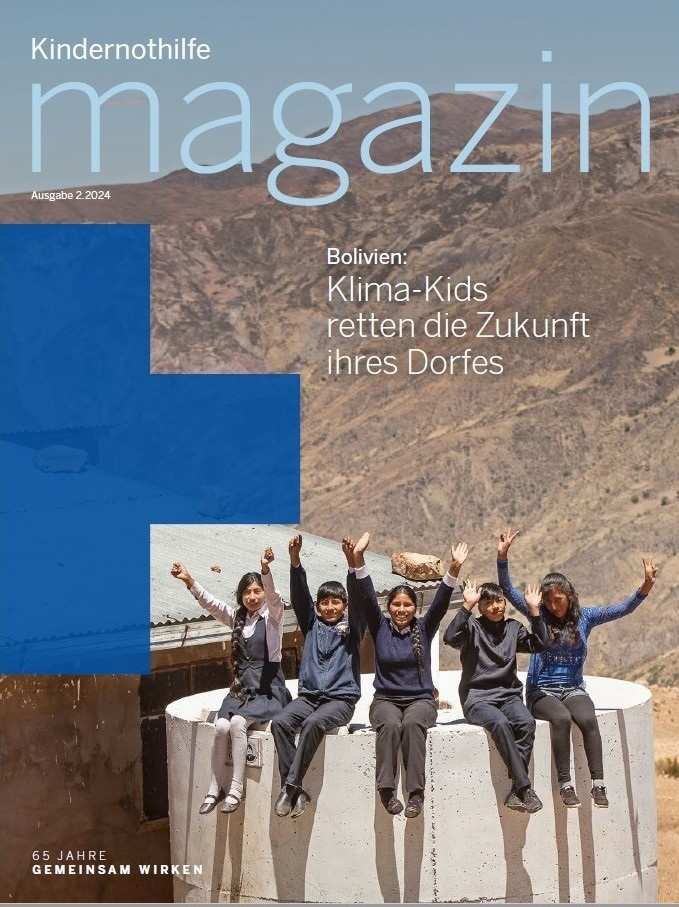 Titelseite Kindernothilfe-Magazin 2/2024: Kinder in Bolivien sitzen auf einem Wasserspeicher (Quelle: Christian Nusch) Titelseite Kindernothilfe-Magazin 2/2024: Kinder in Bolivien sitzen auf einem Wasserspeicher (Quelle: Christian Nusch)