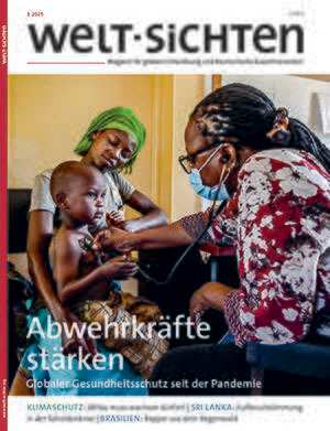 Titelbild welt-sichten 1/2025: Eine Ärztin horcht ein Kleinkind ab (Quelle: Verein zur Förderung der entwicklungspolitischen Publizistik e. V.) Titelbild welt-sichten 1/2025: Eine Ärztin horcht ein Kleinkind ab (Quelle: Verein zur Förderung der entwicklungspolitischen Publizistik e. V.)