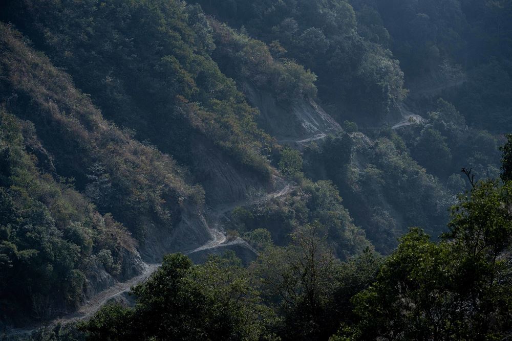 Eine kurvige Passstraße im Gebirge (Quelle: Jakob Studnar) Eine kurvige Passstraße im Gebirge (Quelle: Jakob Studnar)