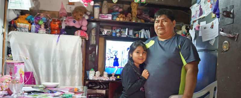 Der Tortenbäcker und seine Tochter (Quelle: Kindernothilfe)