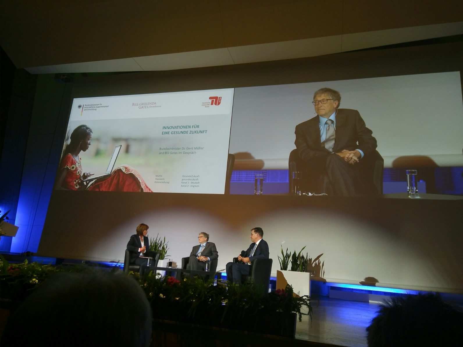 Bill Gates auf der Bühne (Quelle: Kindernothilfe) Bill Gates auf der Bühne (Quelle: Kindernothilfe)