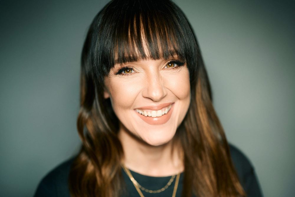 Portraitfoto von Carolin Kebekus (Quelle: Marvin Ruppert) Portraitfoto von Carolin Kebekus (Quelle: Marvin Ruppert)