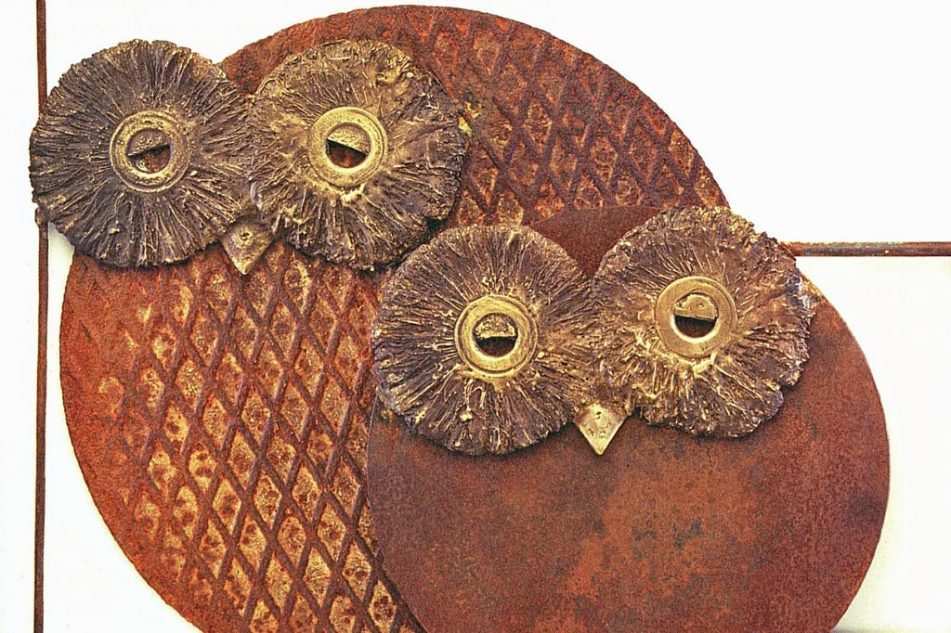 Zwei Eulen aus Schrott (Quelle: Kindernothilfe) Zwei Eulen aus Schrott (Quelle: Kindernothilfe)