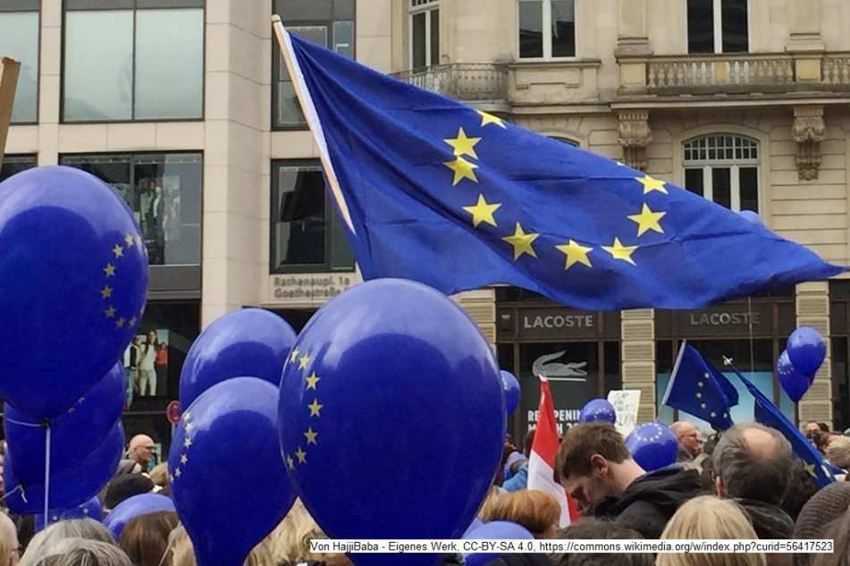 Luftballons mit Europaflagge (Quelle: Kindernothilfe) Luftballons mit Europaflagge (Quelle: Kindernothilfe)