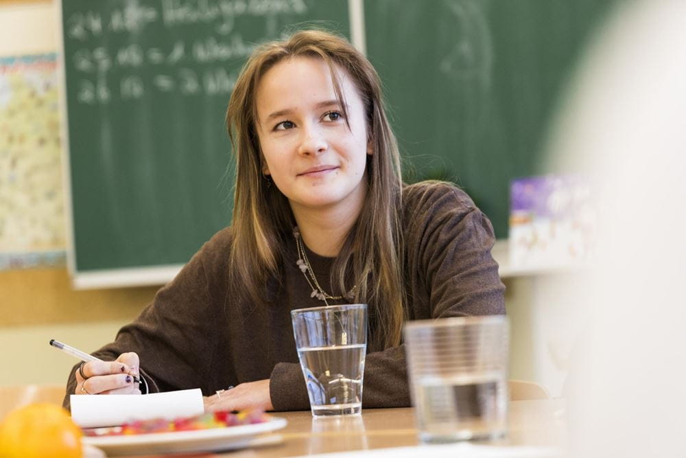 Geflüchtete Kinder aus der Ukraine auf dem Krupp Gymnasium Duisburg Geflüchtete Kinder aus der Ukraine auf dem Krupp Gymnasium Duisburg