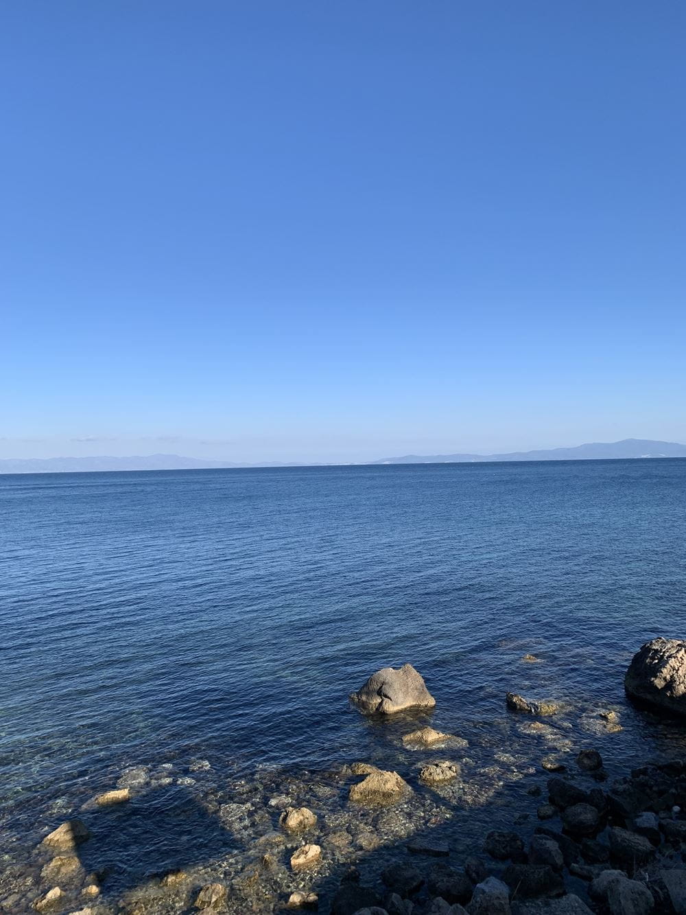 Blick auf das Mittelmeer, am Horizont sieht man die türkische Küste (Quelle: Lars Heidrich) Blick auf das Mittelmeer, am Horizont sieht man die türkische Küste (Quelle: Lars Heidrich)