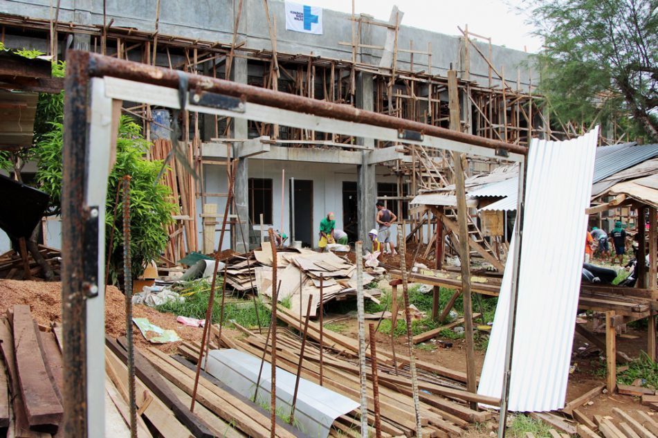 Wiederaufbau nach dem Taifun (Quelle: Kindernothilfe) Wiederaufbau nach dem Taifun (Quelle: Kindernothilfe)