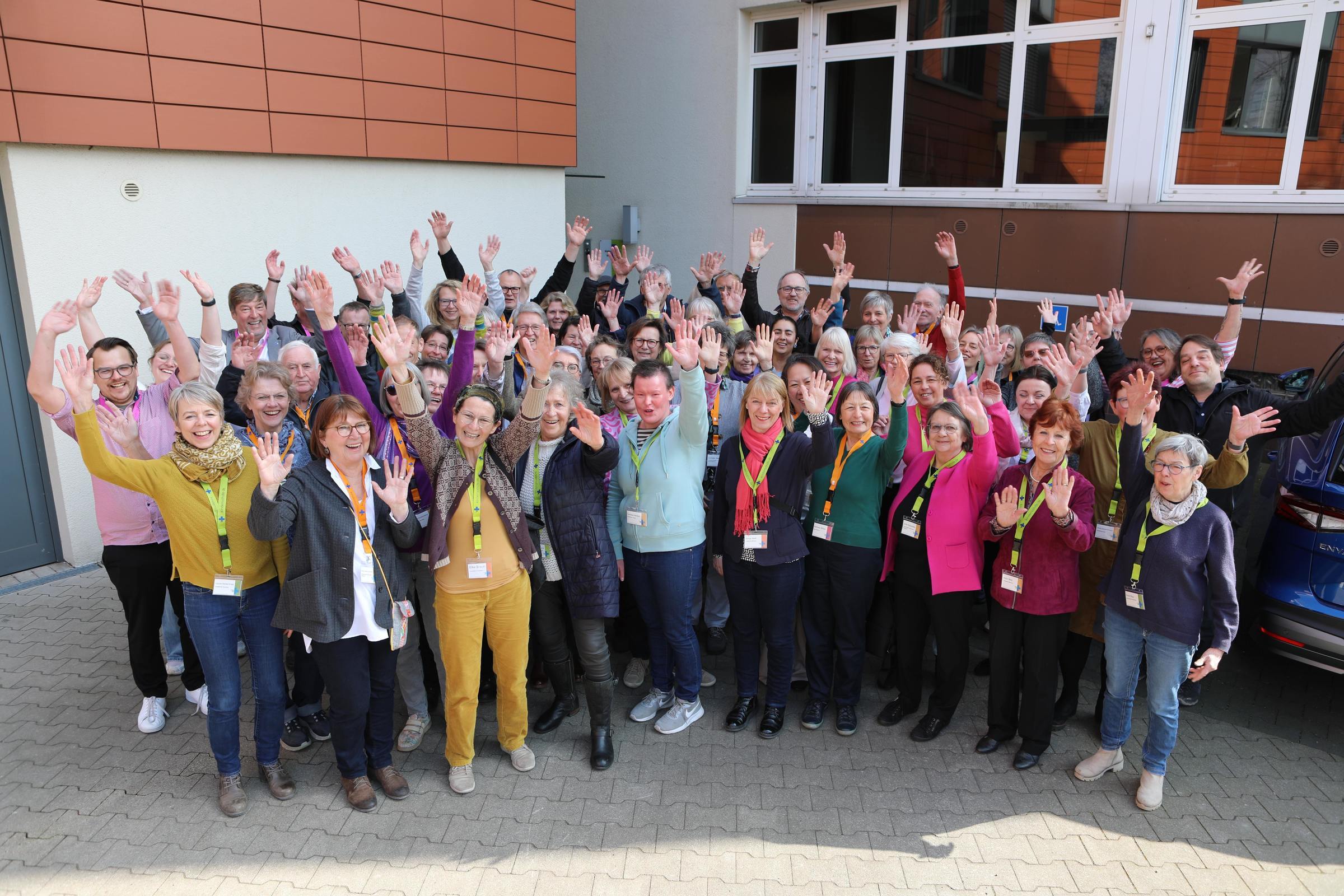 Gruppenbild der ehrenamtlichen Mitarbeitenden beim Ehrenamtstreffen 2025 in Duisburg
