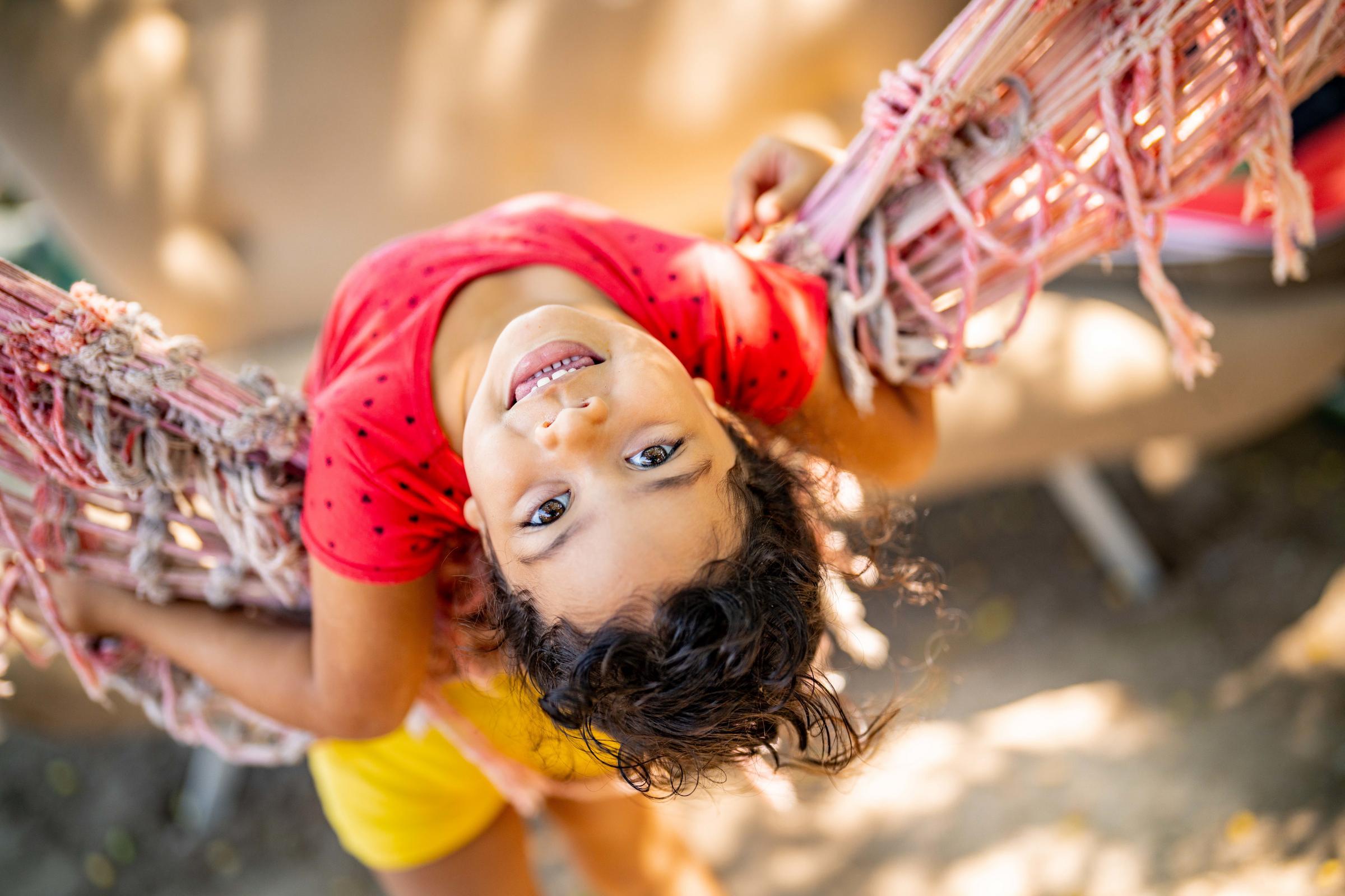 Mädchen in Favela in Brasilien Foto: Jakob Studnar für KNH Mädchen in Favela in Brasilien Foto: Jakob Studnar für KNH