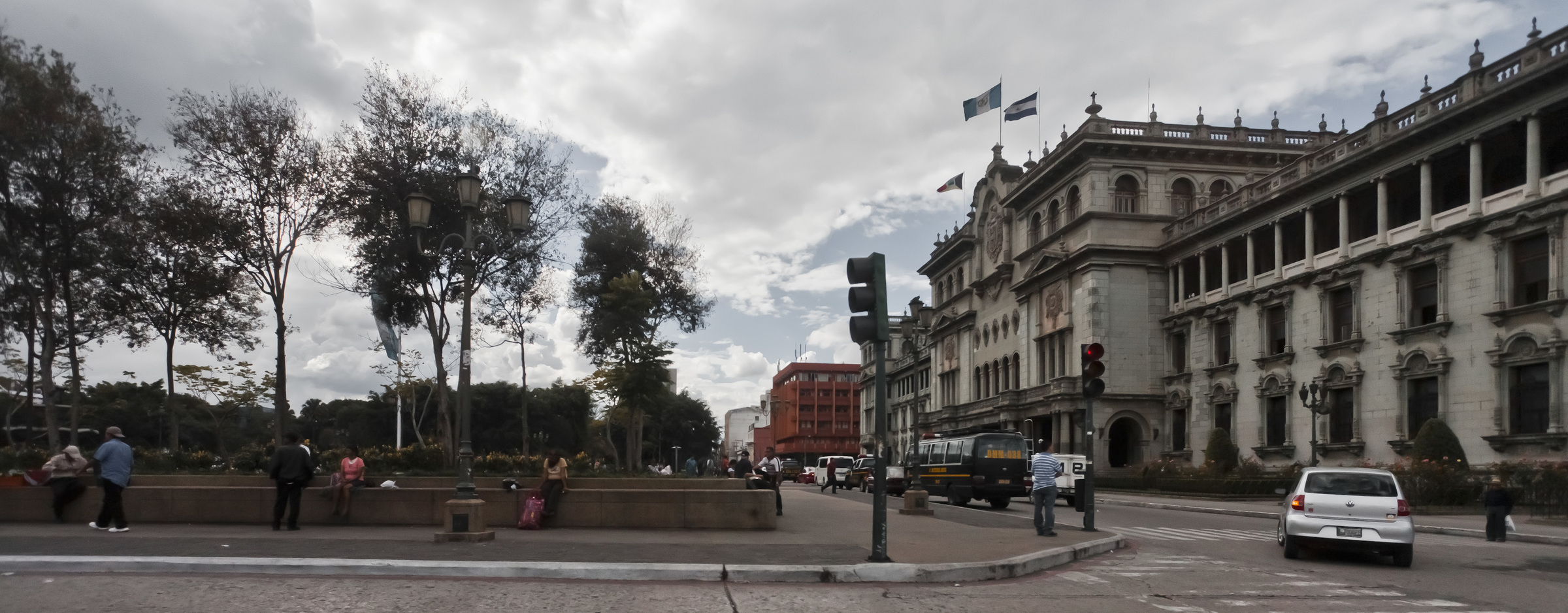 Menschen in Guatemala-City (Foto Jakob Studnar - fotopool)