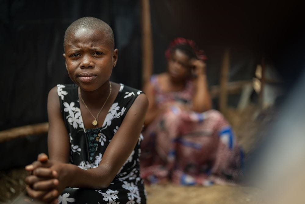 Kiala blickt ernst in die Kamera (Quelle: Jakob Studnar) Kiala blickt ernst in die Kamera (Quelle: Jakob Studnar)