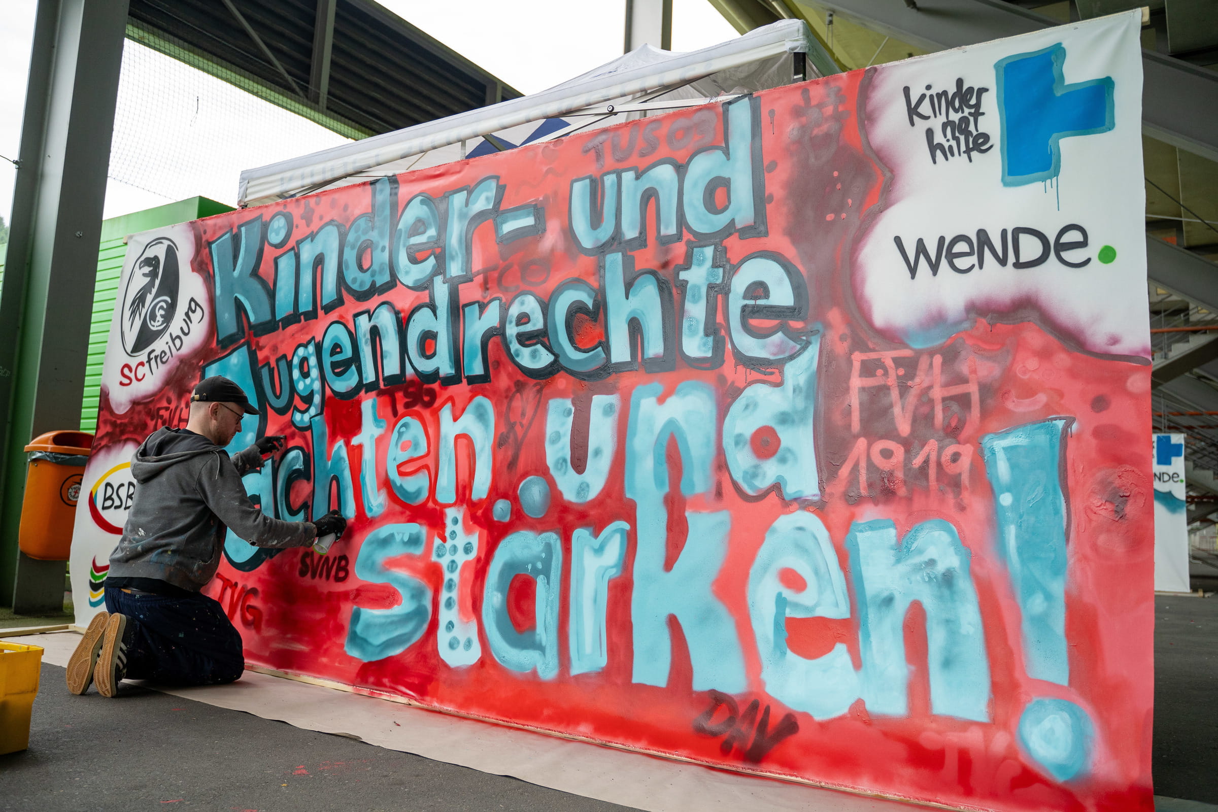 Austausch Kinder- und Jugendschutz beim SC Freiburg Austausch Kinder- und Jugendschutz beim SC Freiburg