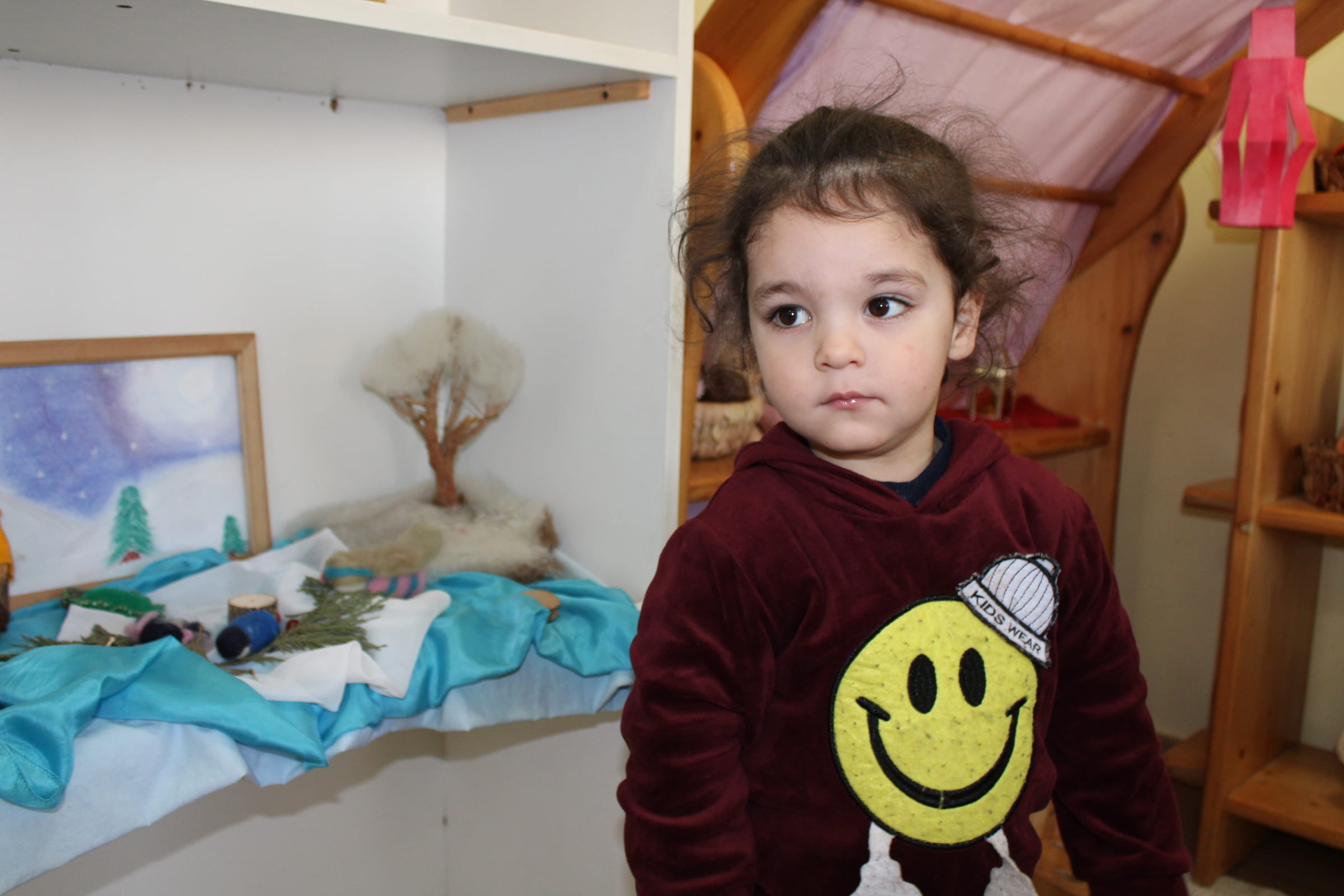 Ein kleines Mädchen aus einem Projekt im Libanon (Quelle: Just Childhood) Ein kleines Mädchen aus einem Projekt im Libanon (Quelle: Just Childhood)