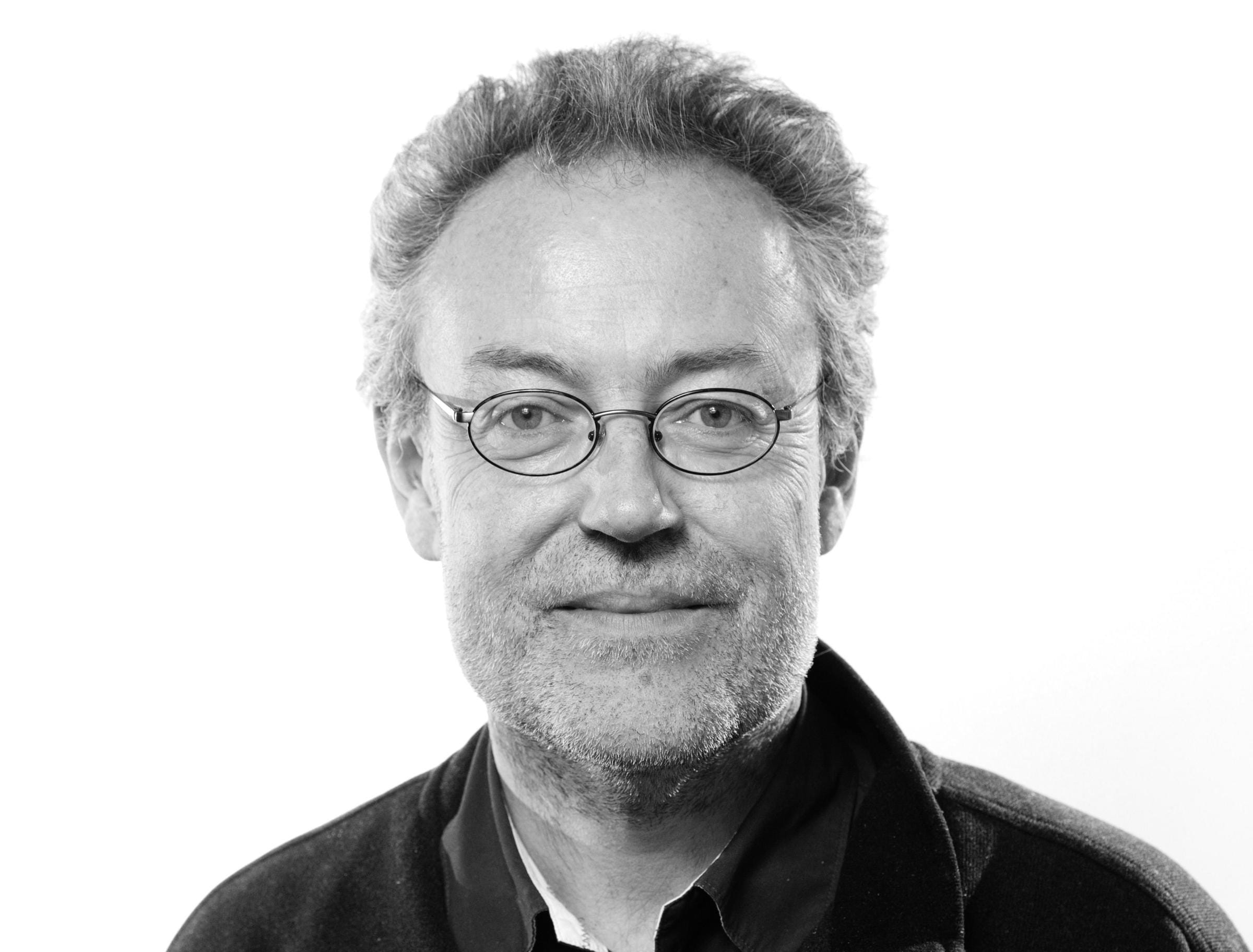 Portraitfoto von Hubert Wolf (Quelle: Bernd Lauter/WAZ FotoPool) Portraitfoto von Hubert Wolf (Quelle: Bernd Lauter/WAZ FotoPool)