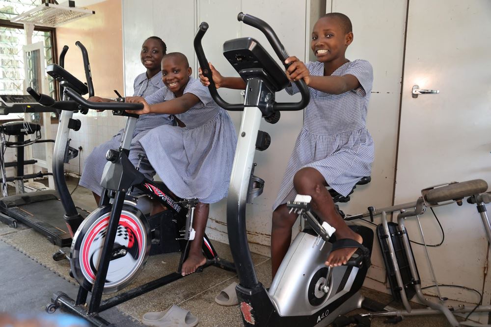 Sport in der Rehabilitationsklinik von APDK in Mombasa (Quelle: Ludwig Grunewald) Sport in der Rehabilitationsklinik von APDK in Mombasa (Quelle: Ludwig Grunewald)