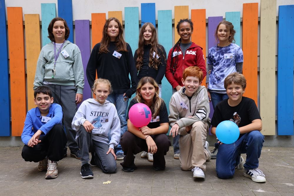 Die Kinderjury des Medienpreises 2026 bei der Kinderjurysitzung in Berlin (Quelle: Sophie Rutter/Kindernothilfe) Die Kinderjury des Medienpreises 2026 bei der Kinderjurysitzung in Berlin (Quelle: Sophie Rutter/Kindernothilfe)