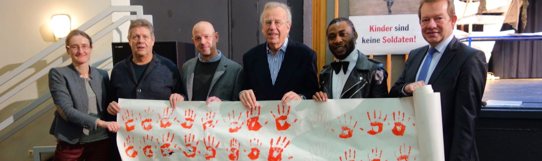 Banner bei einer Red Hand Aktion des Freundeskreis Siegen FK Siegen Kontakt